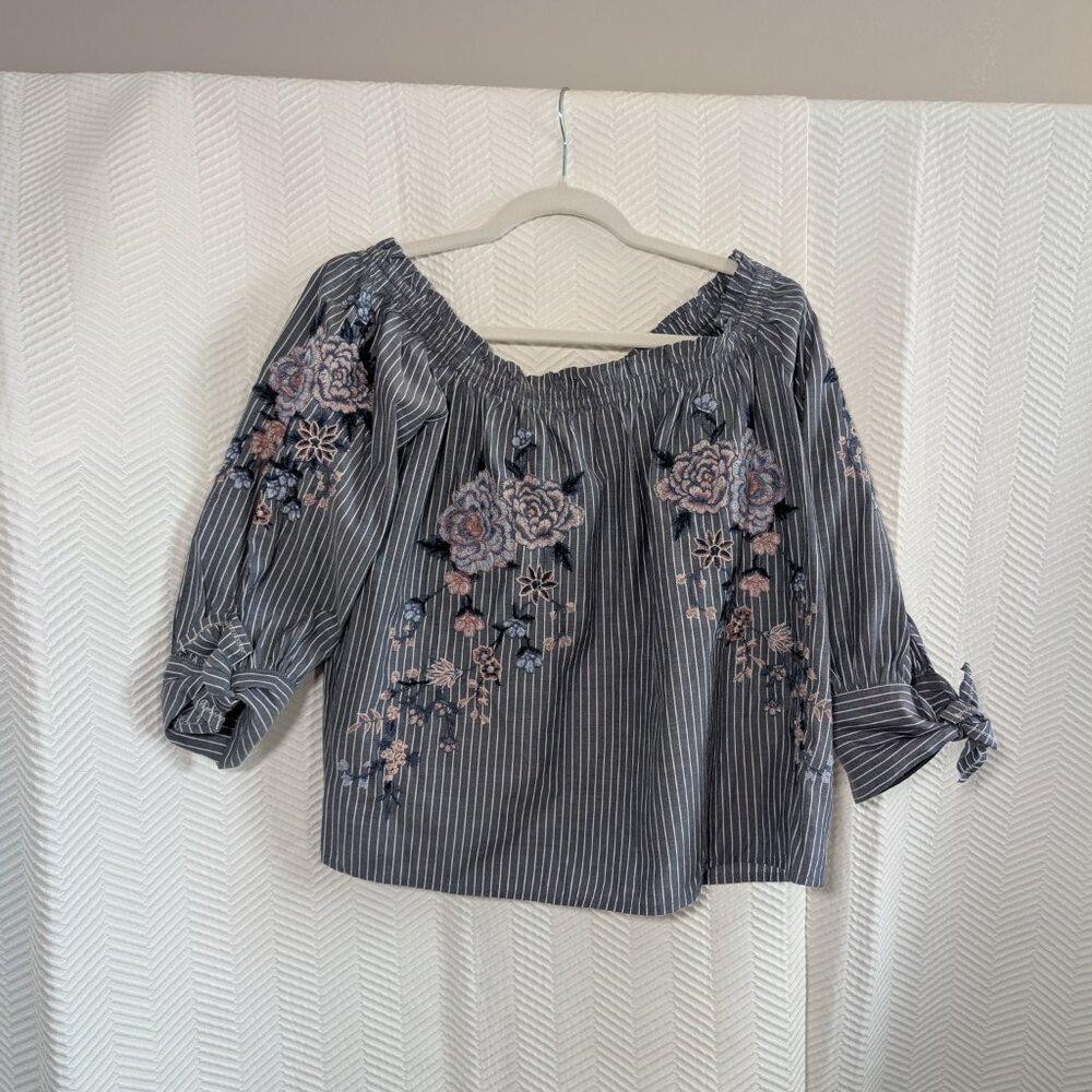 American Eagle Floral Embroidered Off The Shoulder Blouse Small Boho Cottagecore